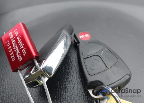 2006 Mercedes-Benz C 230 Sport из США, поврежденный, VIN WDBRF52H16A873442